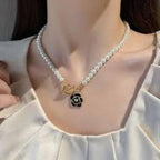 Flower Pearl Necklace for Women – Elegant Floral Pendant Jewelry