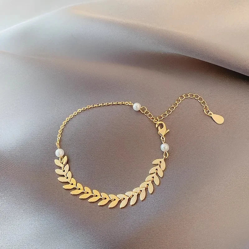 Golden Jewelry Set for Women – Necklace, Bracelet & Earrings Set