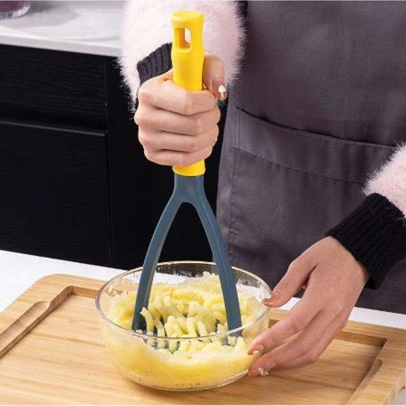 Hand Held Potato Masher With Handle – Ergonomic Vegetable & Potato Masher