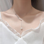 Gold Leaf Necklace for Women – Elegant Pendant Chain Jewelry