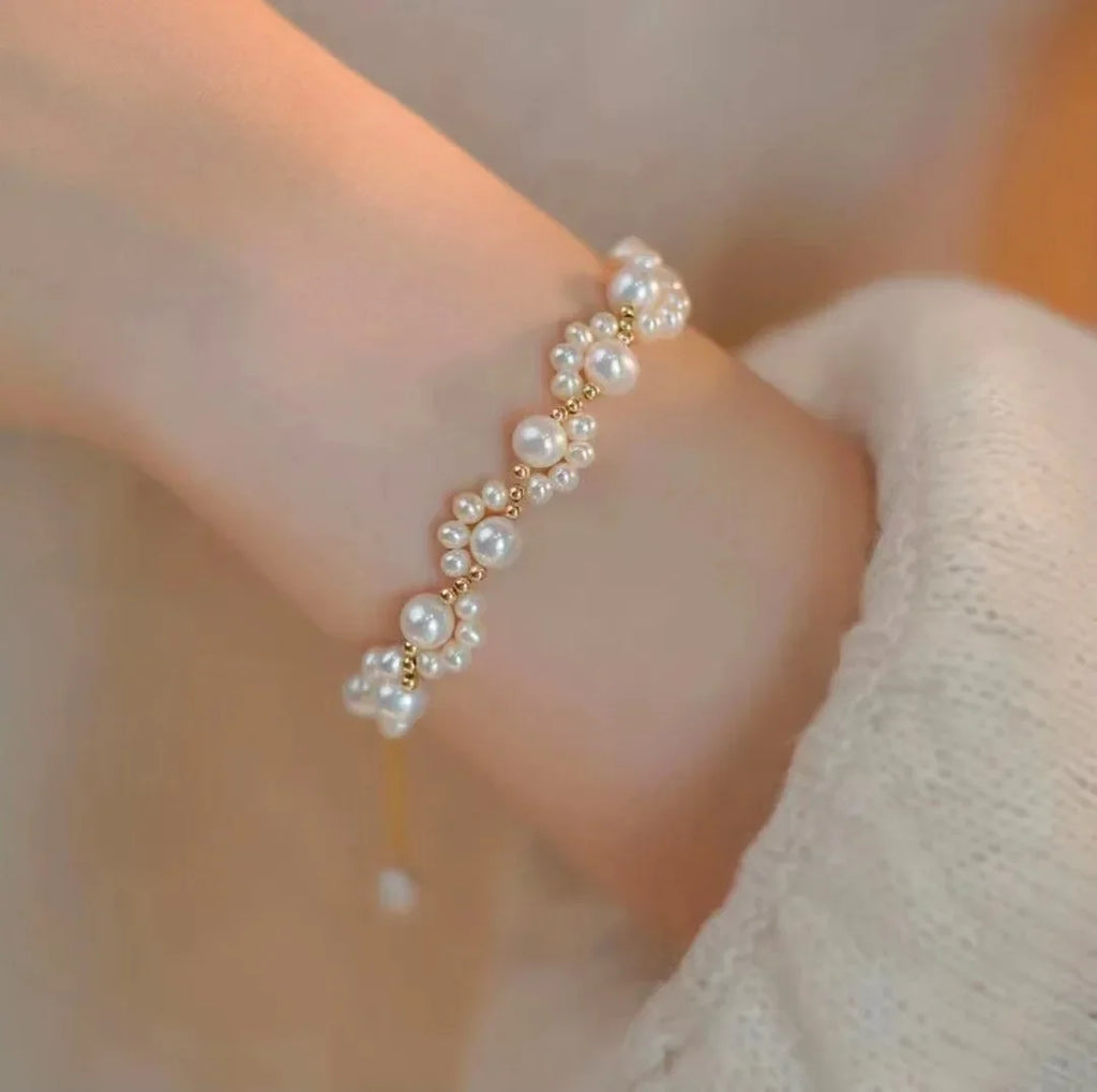 Pearl Bracelet for Women – Elegant & Stylish Hand Jewelry