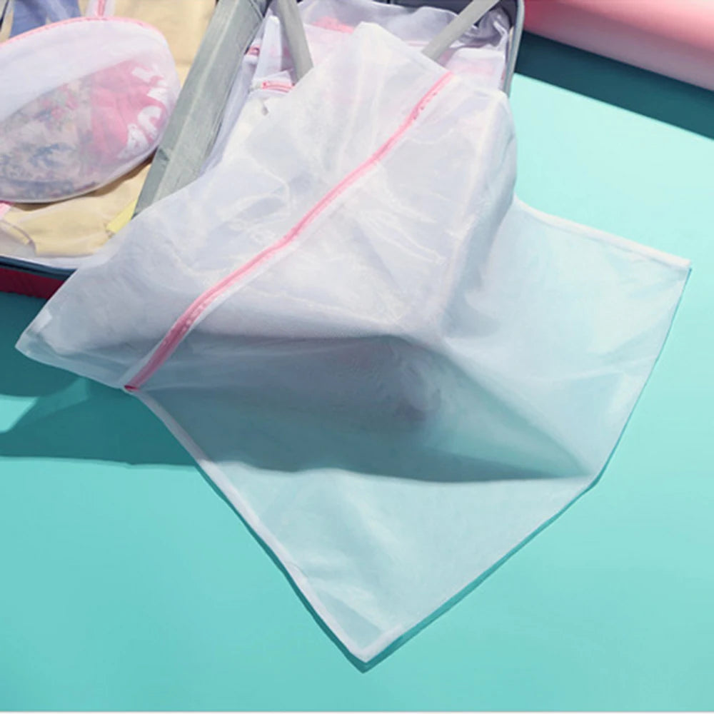 Pack of 2 Mesh Laundry Bag – Zippered Washing Machine Protection Net Pouch